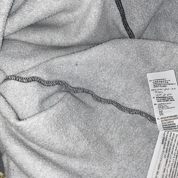 Hollister hooded sweatshirt grey size small - Picture 6 of 7